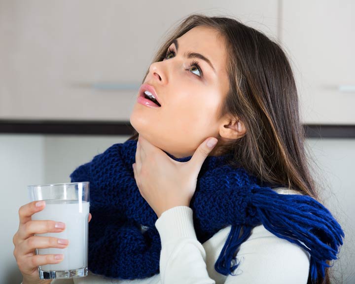 Gurgeln mit Salzwasser