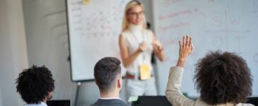 Neben der Arbeit weiterbilden